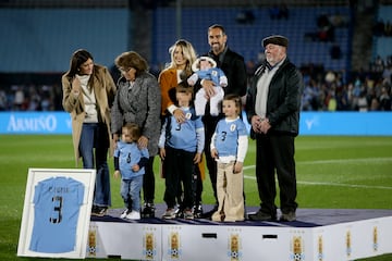 El defensa uruguayo se retiró a finales de julio de 2023 a los 37 años. Su último equipo profesional fue el Club Atlético Vélez Sarsfield de Argentina. Actualmente, es embajador de LaLiga además de dedicarse a su familia y a viajar.