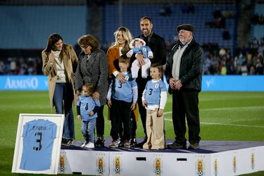 El defensa uruguayo se retiró a finales de julio de 2023 a los 37 años. Su último equipo profesional fue el Club Atlético Vélez Sarsfield de Argentina. Actualmente, es embajador de LaLiga además de dedicarse a su familia y a viajar.
