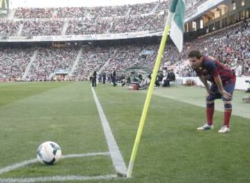 Leo Messi en un saque de esquina.