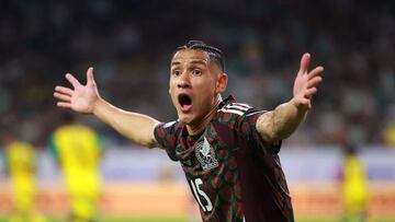 HOUSTON, TEXAS - JUNE 22: Uriel Antuna of Mexico complains a referee decision during the CONMEBOL Copa America 2024 Group B match between Mexico and Jamaica at NRG Stadium on June 22, 2024 in Houston, Texas. Hector Vivas/Getty Images/AFP (Photo by Hector Vivas / GETTY IMAGES NORTH AMERICA / Getty Images via AFP)