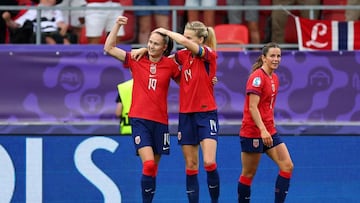 Caroline Graham Hansen celebra el gol de la victoria de Noruega ante Finlandia.