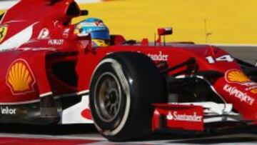 Fernando Alonso solo pudo terminar noveno en Bahrain.