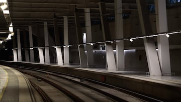 Andén vacío durante el segundo día consecutivo sin operativa en la Estación de Tren de Vigo de Vialia, a 6 de febrero de 2026, en Vigo, Galicia (España). Renfe ha informado de que este viernes se mantendrá la suspensión de trenes con origen y destino Vigo y se amplía a la ruta entre Ourense, O Carballiño y Santiago, ante riesgo de inundaciones y desprendimientos de tierra debido al temporal. De esta forma, los trayectos afectados --alta velocidad, media y larga distancia-- son los que conectan Vigo Urzaiz con Santiago; Vigo Guixar y la capital gallega; Vigo Guixar y Tui; Vigo Guixar y Ourense; así como, Ourense-Carballiño-Santiago.
06 FEBRERO 2026
Adrián Irago / Europa Press
06/02/2026