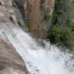 Un escalador revela el secreto de la cascada más alta de China