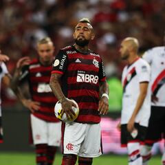 ¡Golazo! Arturo Vidal desató la euforia en el Flamengo