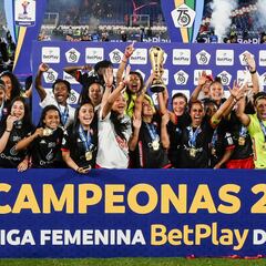 Santa Fe reina en el fútbol femenino de Colombia