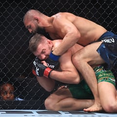 Resumen, resultado y ganador del UFC 319: Dricuss du Plessis vs Khamzat Chimaev, título del peso medio
