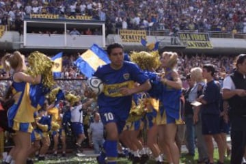 Riquelme saliendo al campo en un Boca Juniors-Talleres de Córdoba del 2000.