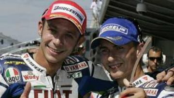 El italiano Valentino Rossi (Yamaha), ocho veces campeón del mundo, aseguró hoy que el australiano Casey Stoner será su principal rival, junto a los españoles Dani Pedrosa y Jorge Lorenzo, en el próximo Mundial de Moto GP, que prevé "más duro que el de 2008".