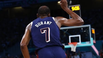 Paris 2024 Olympics - Basketball - Men's Group Phase - Group C - Puerto Rico vs United States - Lille, Pierre Mauroy Stadium, Villeneve-d'Ascq, France - August 03, 2024. Kevin Durant of United States reacts REUTERS/Brian Snyder