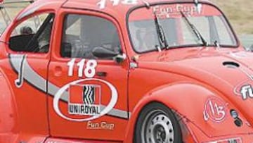 <b>IMAGEN ÚNICA. </b>La silueta del famoso Volkswagen es inconfundible a pesar de los aditamentos aerodinámicos de la carrocería.