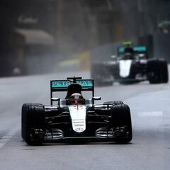 Hamilton agradece el gesto que tuvo el "caballero" Rosberg