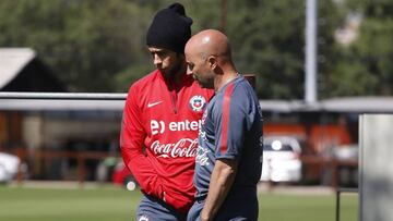 Sampaoli sueña con reforzar al Santos con Valdivia y Vargas