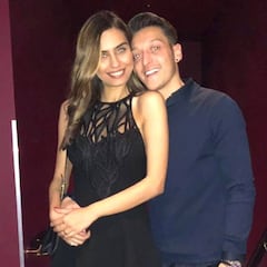 Özil declara su amor por Amine Gülşe, Miss Turquía