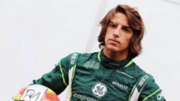 ESTRENO. Roberto Merhi, con el mono de Caterham.