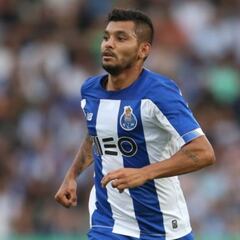 'Tecatito' Corona no fue convocado por el Porto
