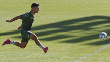 La temporada pasada, Tello lo bordó en el Camp Nou en el triunfo bético por 3-4
