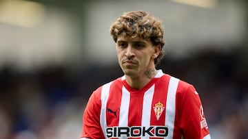 EIBAR, SPAIN - OCTOBER 05: Cesar Gelabert of Real Sporting looks on during the Liga Hypermotion V match between SD Eibar and Real Sporting at Estadio Ipurua on October 05, 2024 in Eibar, Spain. (Photo by Ion Alcoba Beitia/Getty Images)