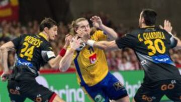 Morros y Guardiola conforman el muro central español.