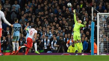 Gol de Falcao Garc&iacute;a con el M&oacute;naco ante el Manchester City por la Champions League 2016/17.