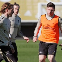 Zidane recupera a Bale y Jovic