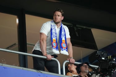 Desde 2023 J.J. Watt forma parte como accionista del grupo Velocity Sport Limited, propietarios desde el año 2020 del Burnley FC y desde este verano del RCD Espanyol.