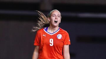 La ex jugadora de la Roja que hoy es precandidata constituyente