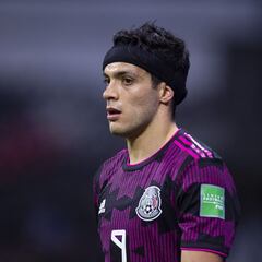 Raúl Jiménez ya está en México para iniciar concentración