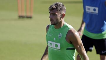 06-10-21 
 ELCHE 
 ENTRENAMIENTO 
 LUCAS BOYE 