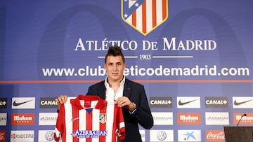 José María Giménez durante su presentación con el Atlético de Madrid en 2013.