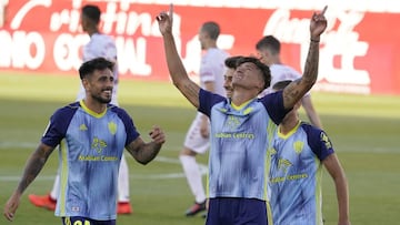 El Almería celebra el gol ante el Albacete.
