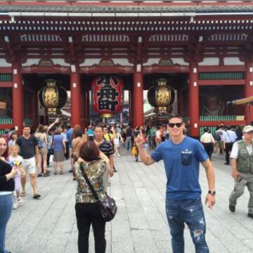 Las vacaciones de James llegaron al continente asiático. Tokio es la más reciente parada.