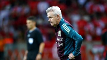 Soccer Football - Friendly - Internacional v Mexico - Estadio Beira Rio, Porto Alegre, Brazil - January 16, 2025 Mexico coach Javier Aguirre looks on REUTERS/Diego Vara