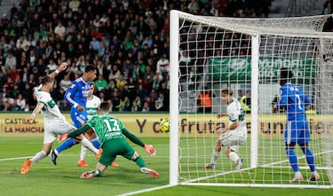 ¿Por qué el VAR no entró en la mano de Bellingham previa al 1-1?