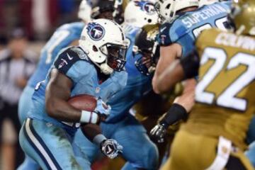 Los jugadores m¨¢s destacados en el ataque de los Titans fueron el tight end Delanie Walker, m¨¢ximo receptor con 109 yardas en 8 capturas, y el running back Antonio Andrews (78 yardas en 15 intentos).