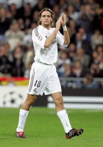 Jonathan Woodgate fichó por el Real Madrid por 22 millones de euros procedente del Newcastle en agosto de 2004. Su proyección como futbolista era muy buena pero también tenía un enorme problema con la lesiones. Sus problemas físicos le dejaron la primera 