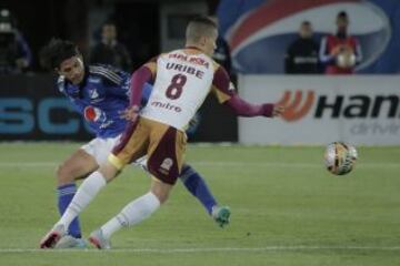 Otálvaro volvió como titular y marcó un golazo que acerca al equipo embajador a los ocho.