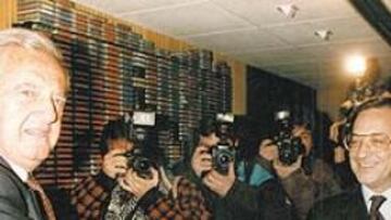 <b>DERROTA EN EL 95. </b>Florentino perdió sus primeras elecciones ante el difunto Mendoza hace nueve años.