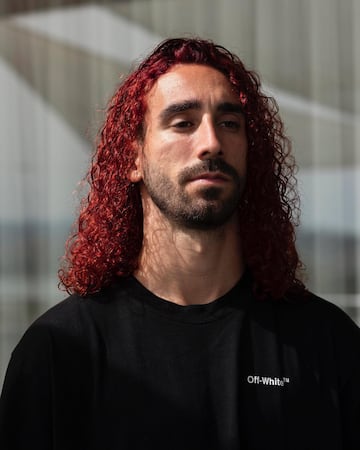 Cucurella de pelirrojo, el último de los peinados más locos de los futbolistas