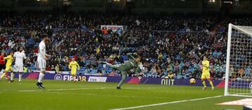 Fornals marca el 0-1 tras el rechace de Keylor Navas al tiro de Ünal.