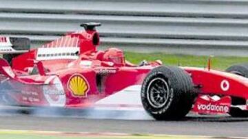 <b>A TOPE. </b>Valentino Rossi ya ha rodado en un circuito conocido para él, como es el italiano de Mugello, incluyendo 'pasadas' de frenada como ésta de la imagen.