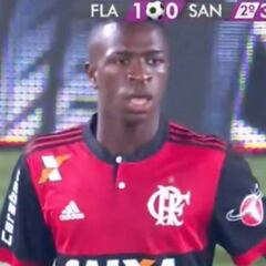 ¡Ay, ay, ay! La cómica jugada de Vinicius que arrasa en los memes de Brasil
