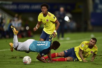 Los dirigidos por Reinaldo Rueda debutaron con victoria en el primer partido de la Copa América. La Tricolor se impuso con un tanto de Edwin Cardona.