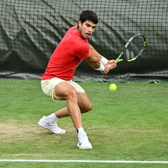 Alcaraz, a por los cuartos en Wimbledon arropado por su familia