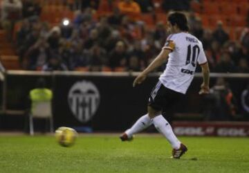 Parejo abrió el marcador de penalti. 1-0.