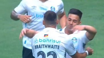 Aravena vuelve a brillar en Brasil y hace esto para el golazo de un ex Barça: ¡de taco!