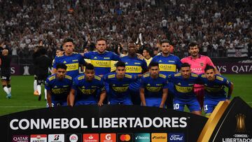 Argentina's Boca Juniors players pose for a picture before their Copa Libertadores group stage football match against Brazil's Corinthians at the Arena Corinthians, in Sao PAulo, Brazil, on April 26, 2022. (Photo by NELSON ALMEIDA / AFP)