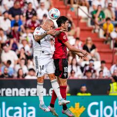 Aprobados en el Mirandés: partido redondo y cuatro goleadores distintos