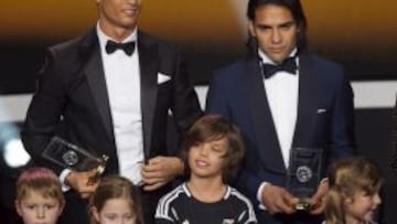 Cristiano Ronaldo y Falcao, en la Gala FIFA.