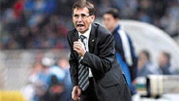 <b>ILUSIONADO</b>. Fernando Vázquez confía en que su equipo responda ante los grandes de la Liga.